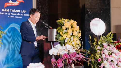 Ông Nguyễn Văn Linh - Chủ tịch HĐQT Công ty Cổ phần Đầu tư EMIME phát biểu trong buổi lễ sinh nhật 